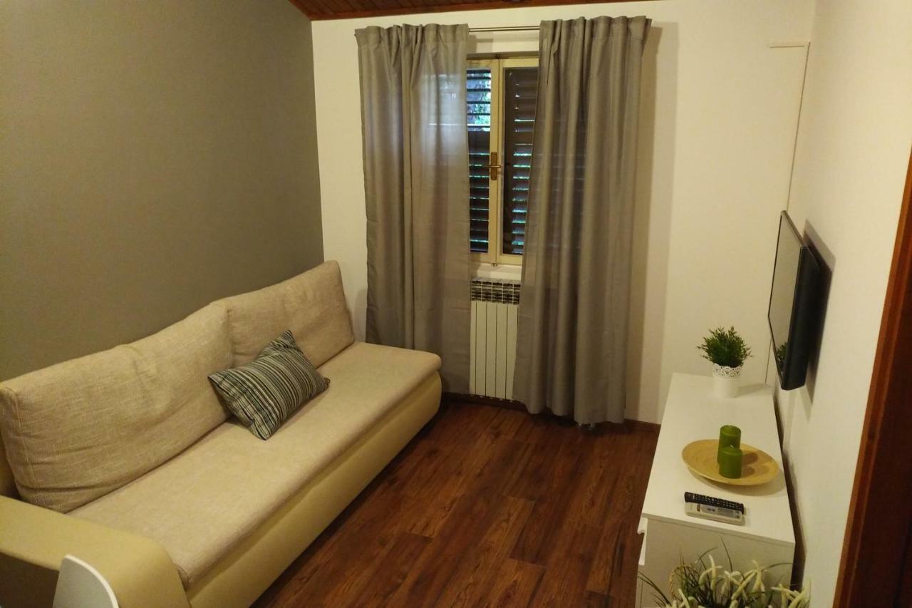 Apartman Maslina Διαμέρισμα Πόρετς Εξωτερικό φωτογραφία